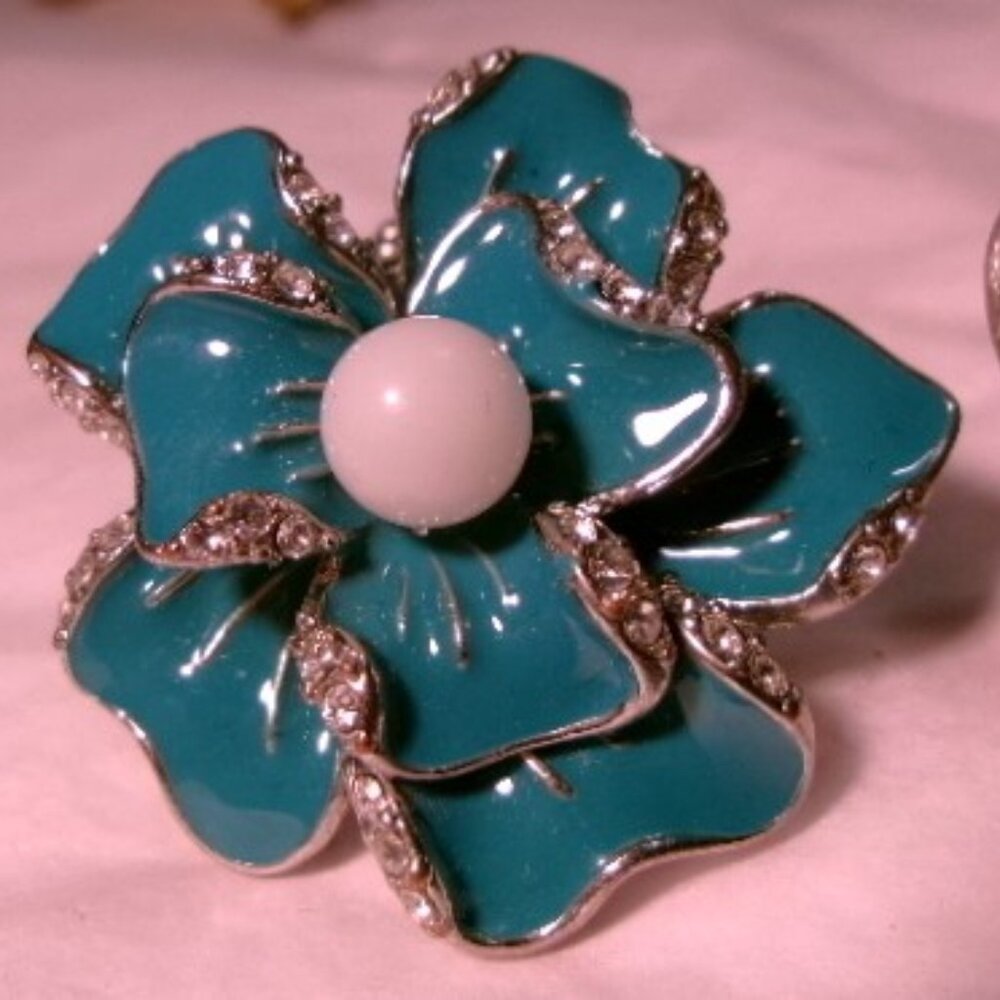 Lot of Three Rings**With Stretch Bands**